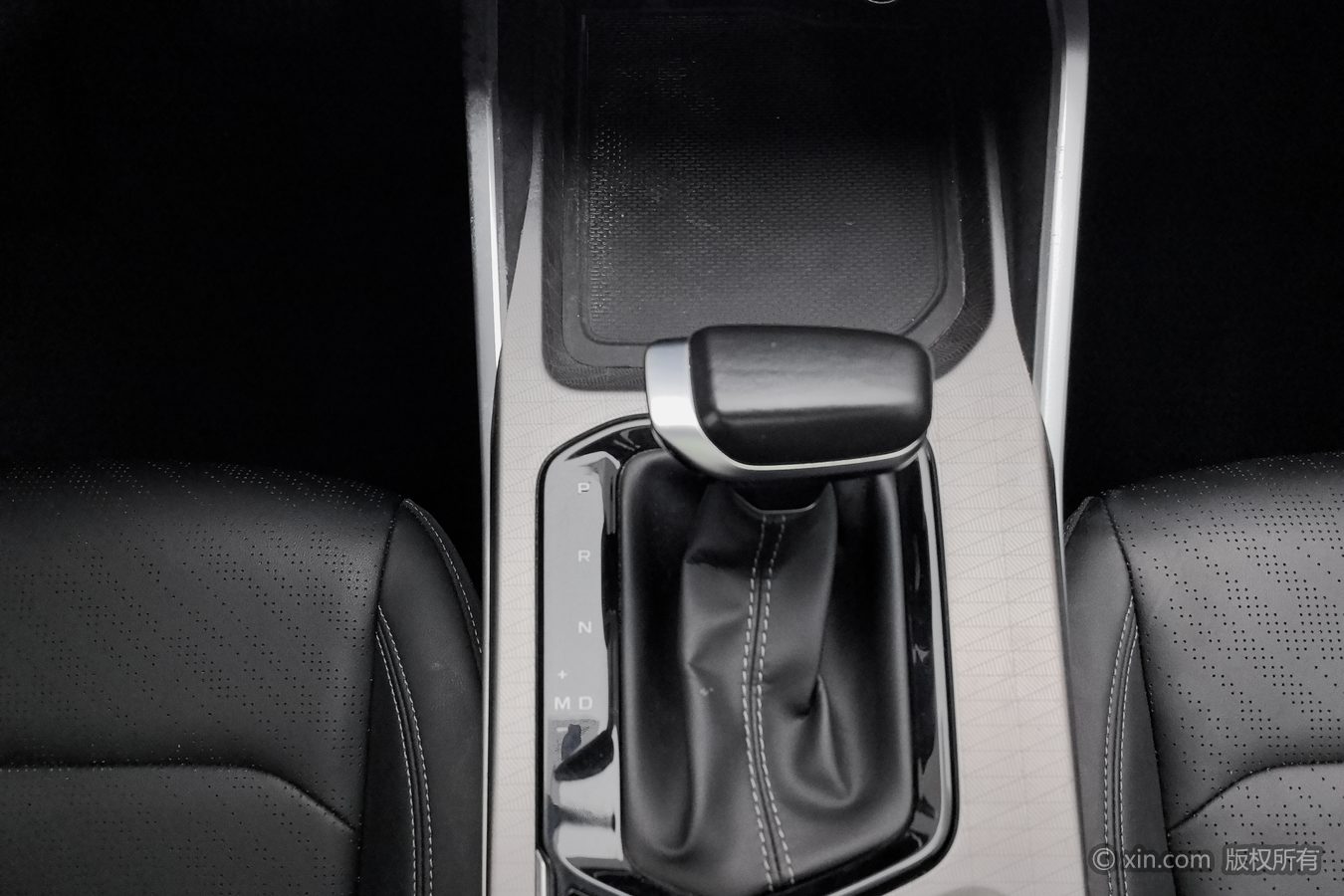GEELY Emgrand 2023 car image #14