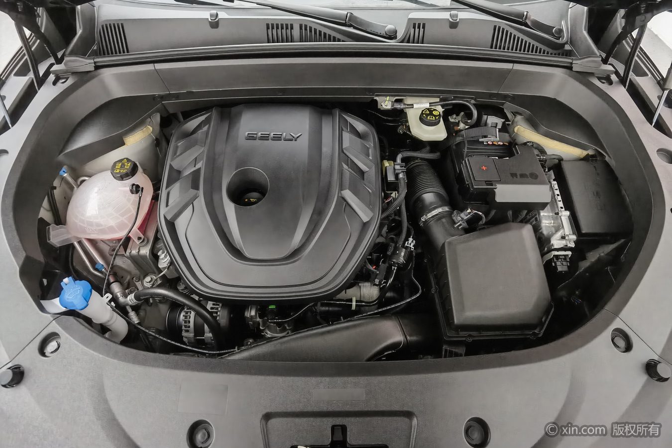 GEELY Monjaro 2025 car image #18