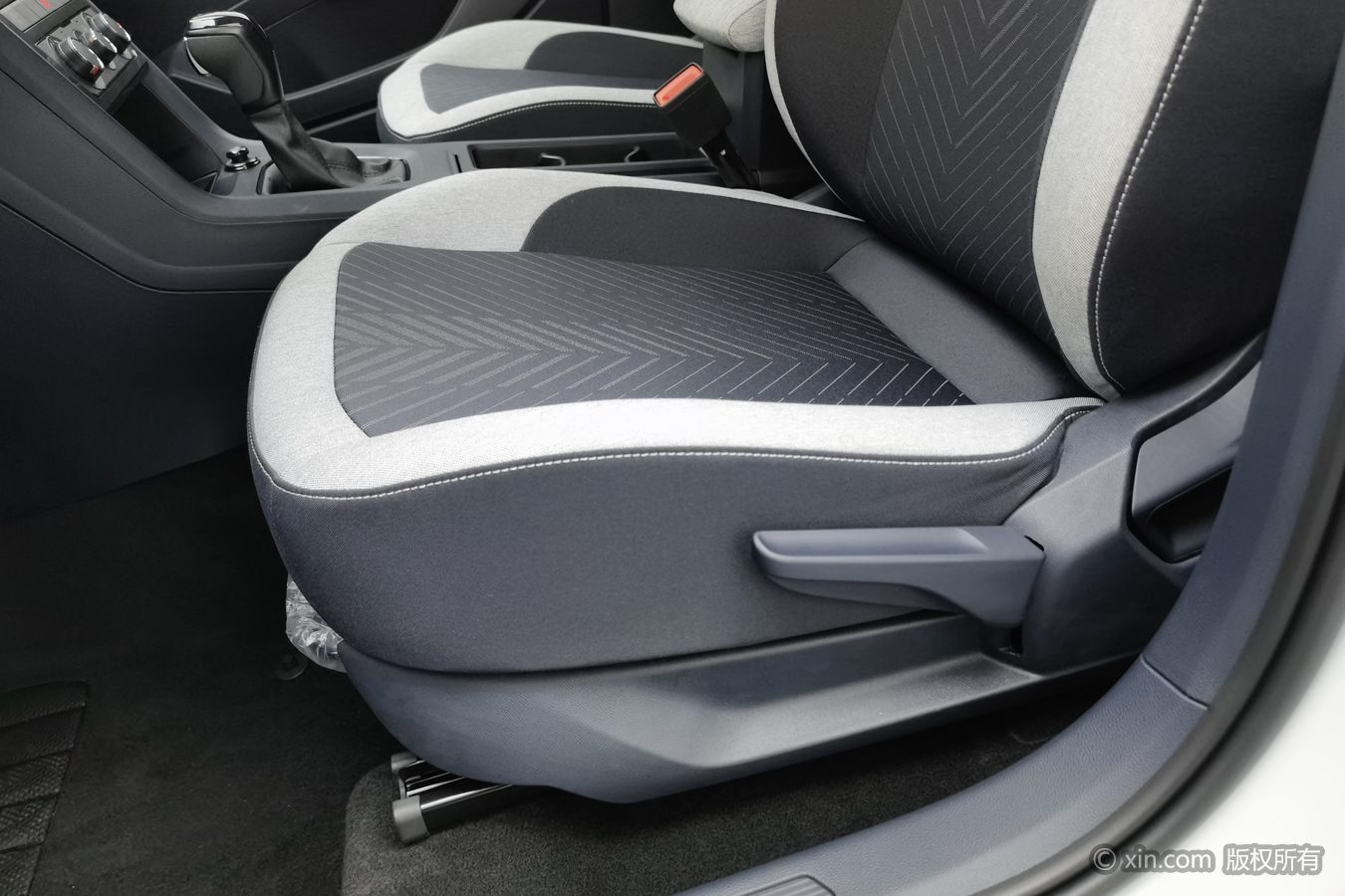 Volkswagen Tharu 2025 car image #21