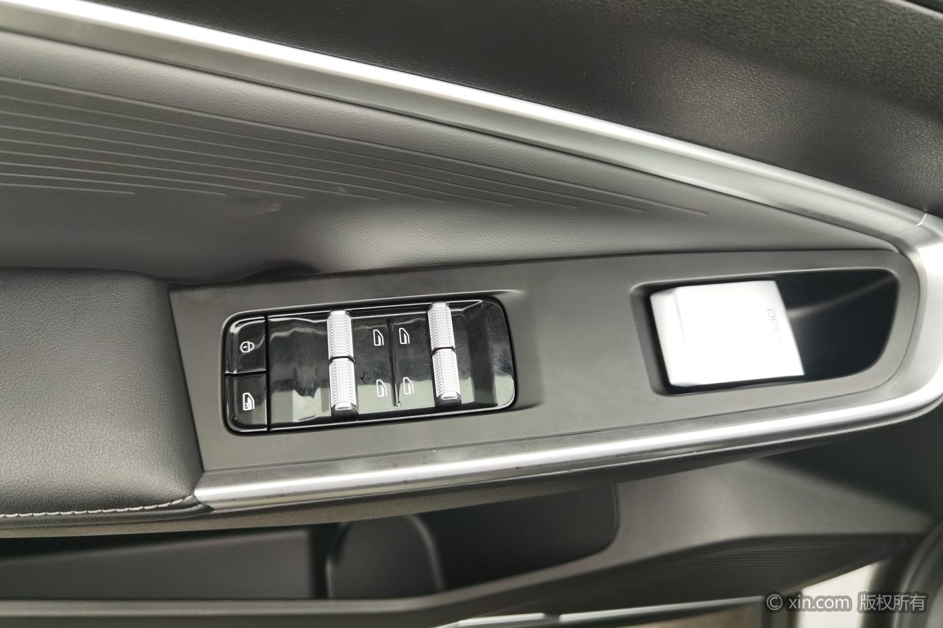 GEELY Boyue 2024 immagine di auto #9