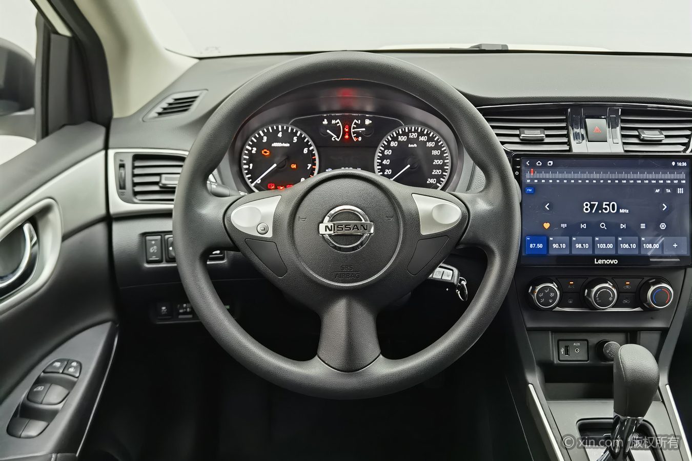 Nissan Sylphy 2024 image de voiture #11