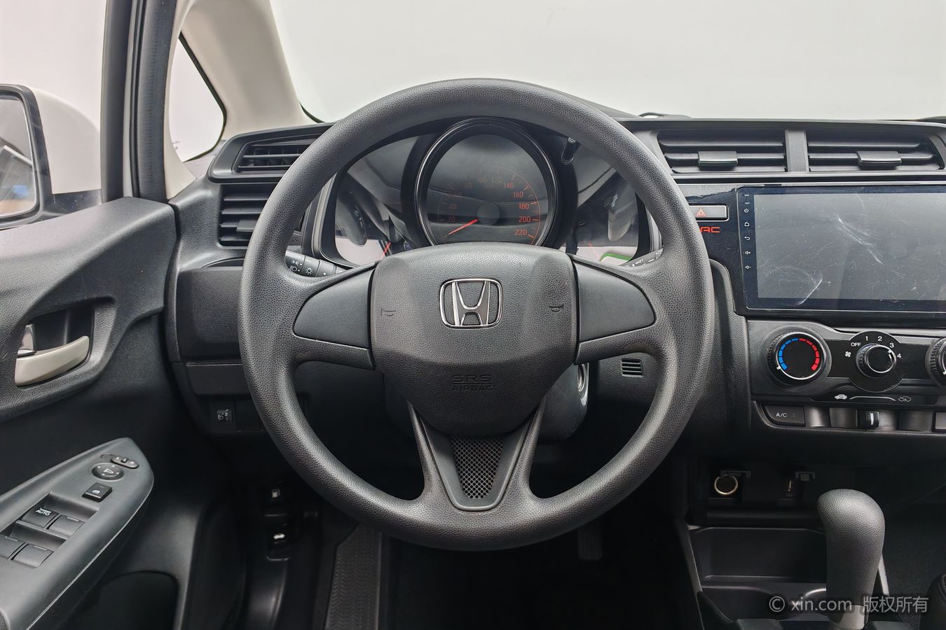 Honda Fit 2018 #11 Honda Fit 2018 car image #11