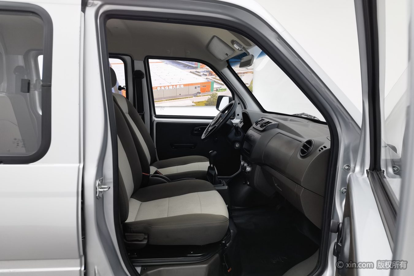 2025 #24 2025 immagine di auto #24