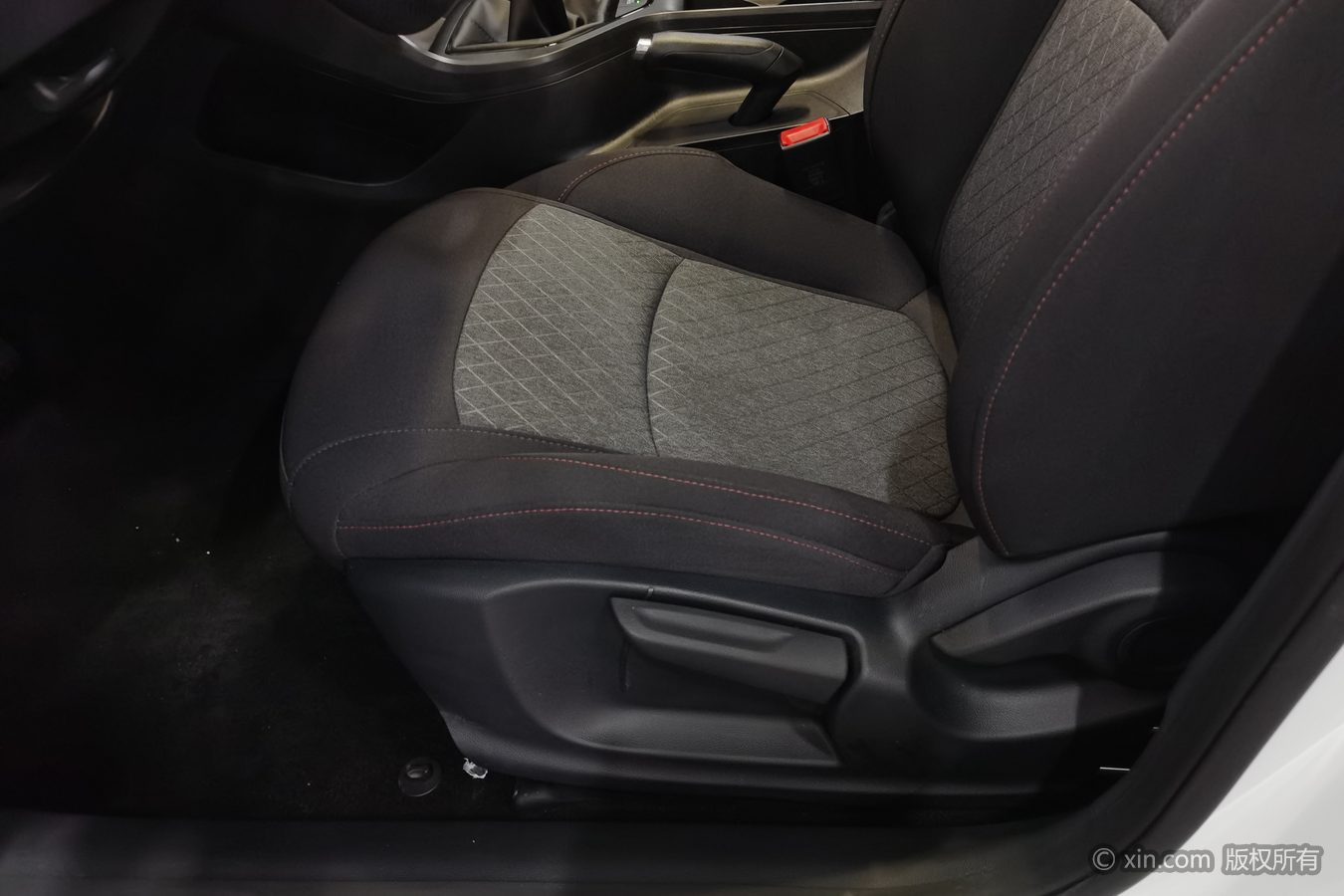 Roewe i5 2024 #21 Roewe i5 2024 immagine di auto #21