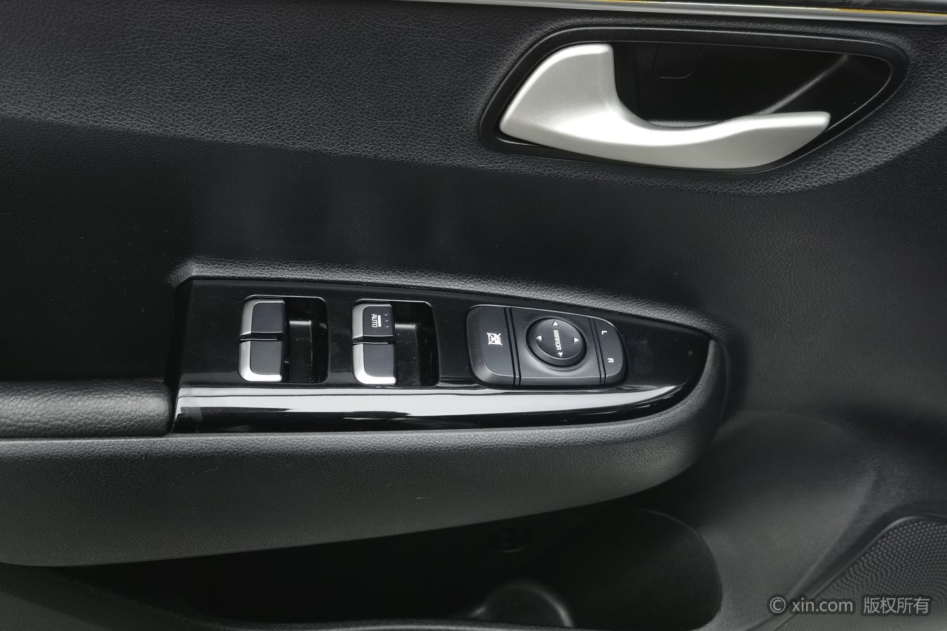 Kia K2 2018 #9 Kia K2 2018 car image #9