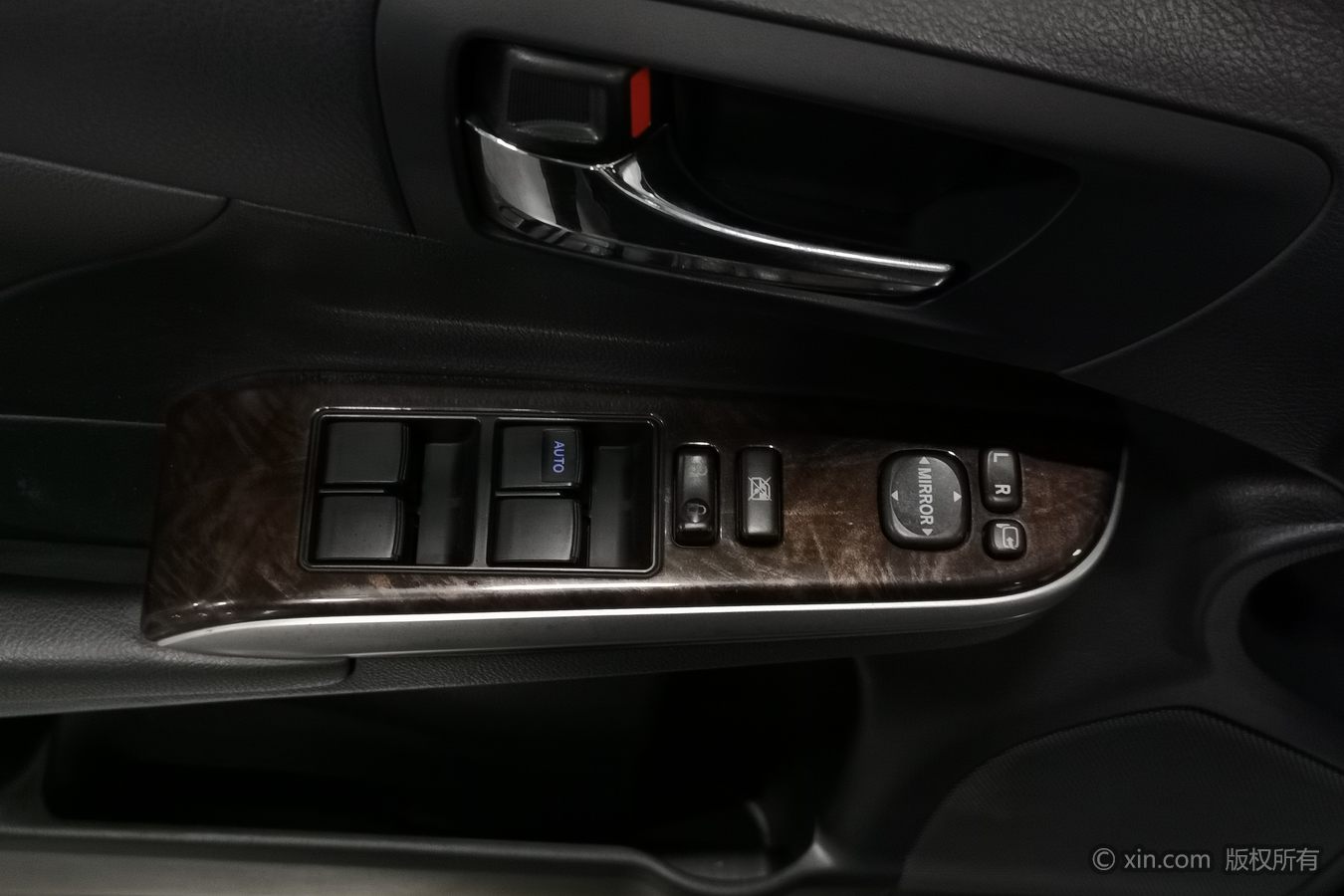 Toyota Camry 2016 car image #9