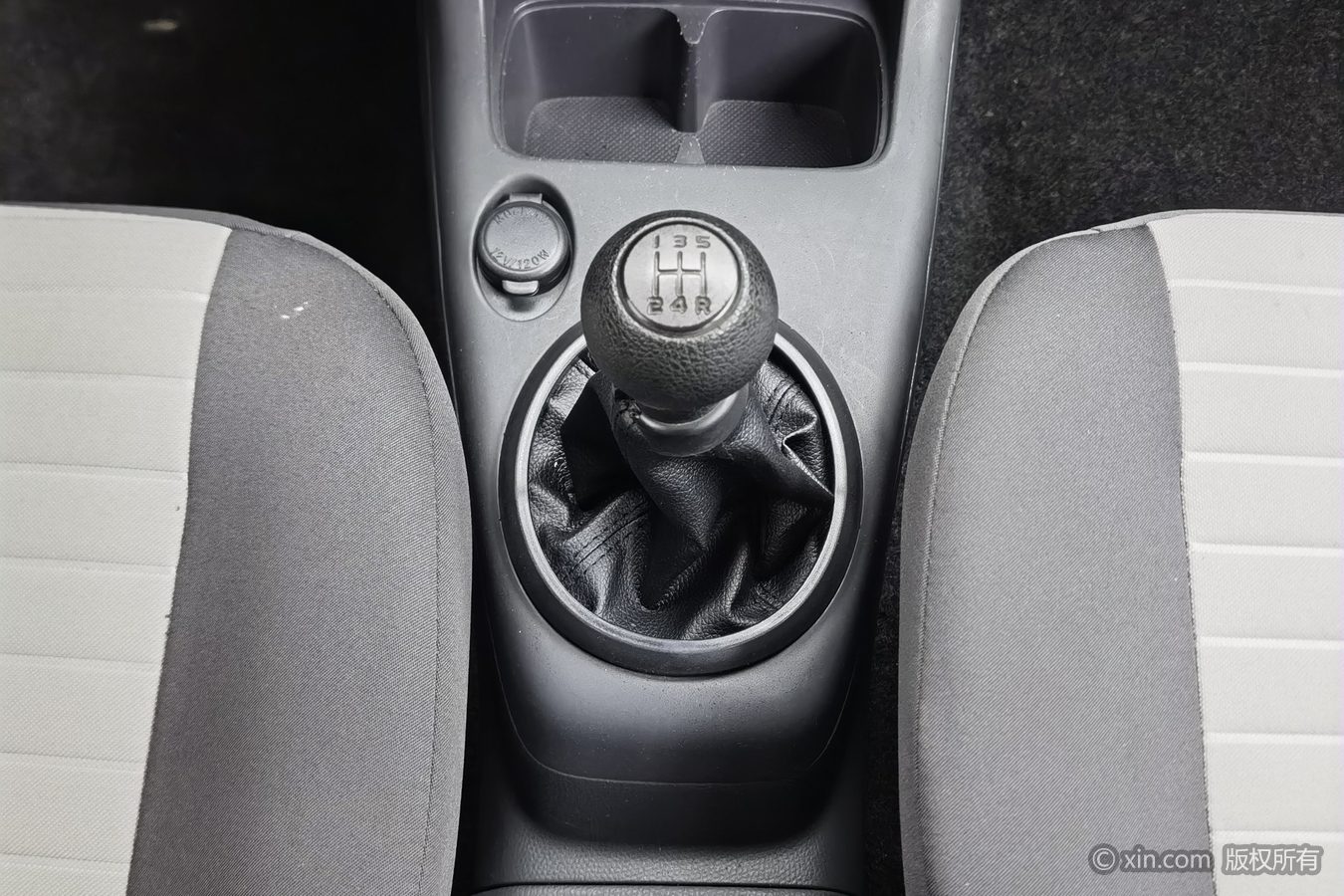 Suzuki Swift 2015 #14 Suzuki Swift 2015 car image #14