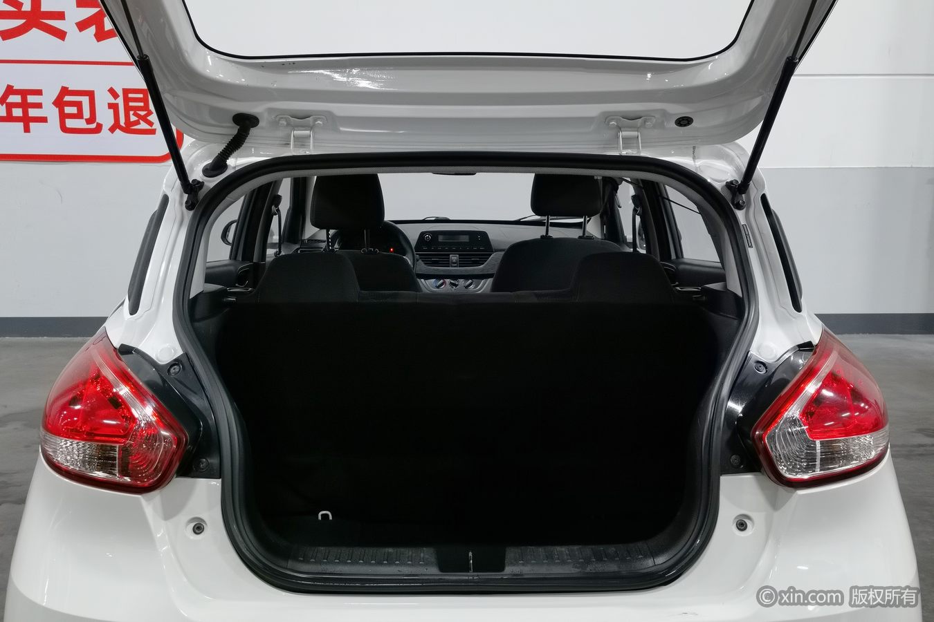 2018 #17 2018 car image #17