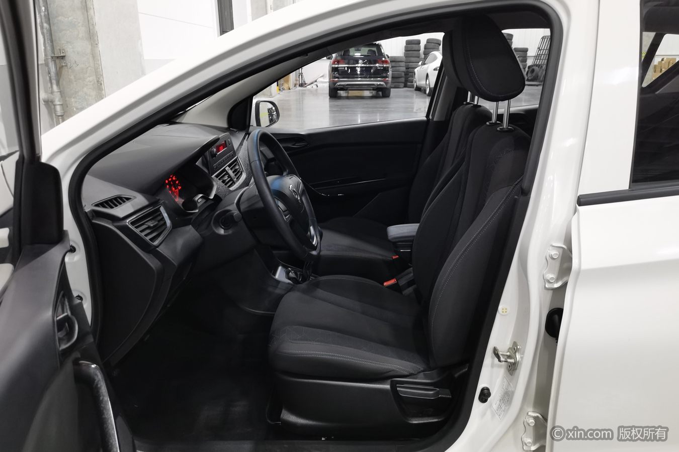 2018 #10 2018 car image #10