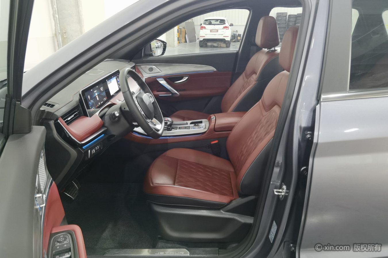 Jetour X70 PLUS 2024 car image #10