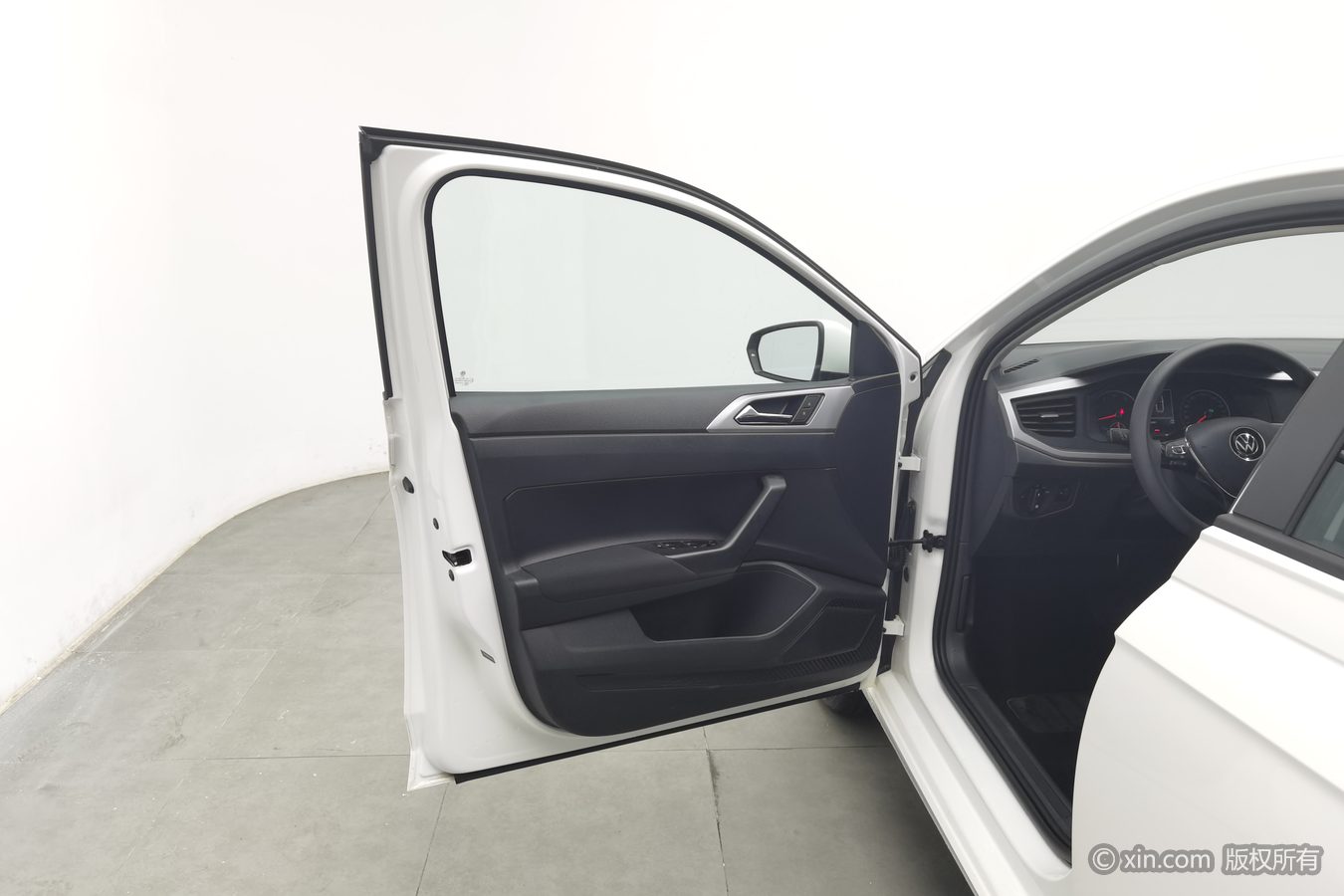 Volkswagen Polo 2022 car image #8