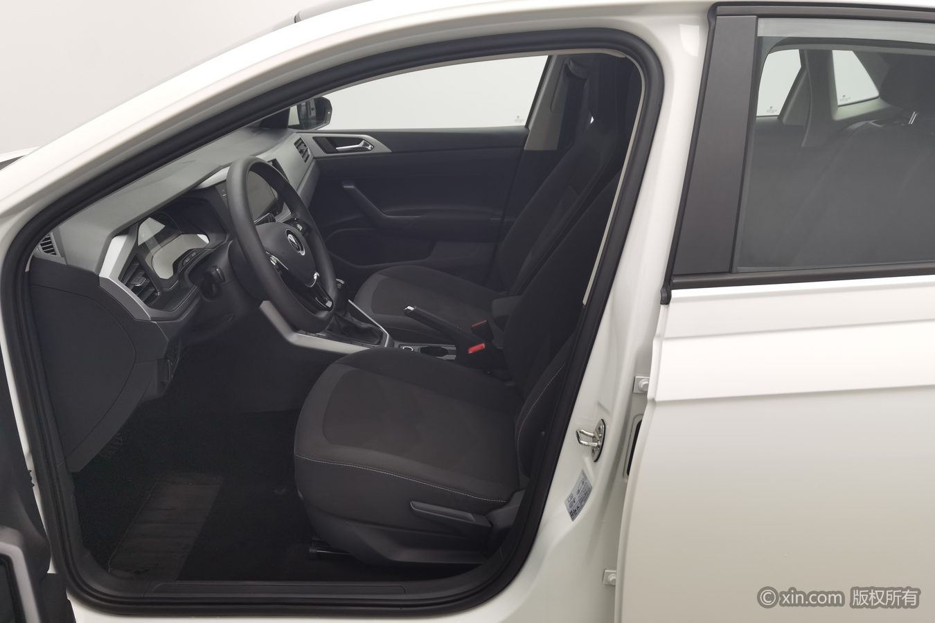 Volkswagen Polo 2022 car image #10