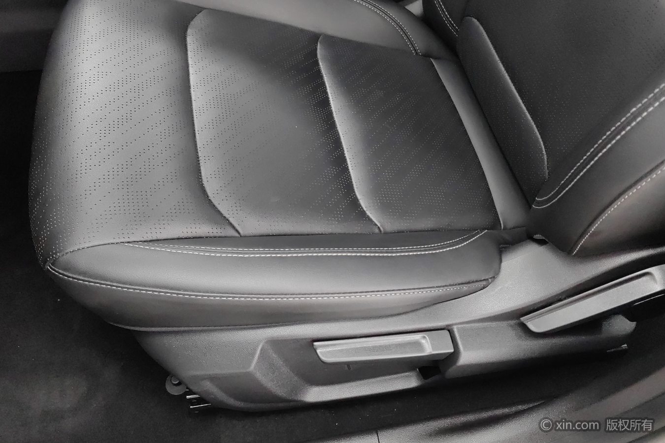 GEELY Emgrand 2023 #21 GEELY Emgrand 2023 car image #21