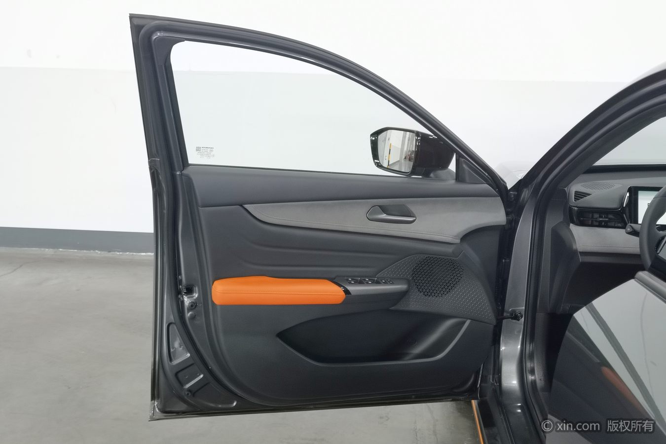 Changan UNI-V 2025 car image #8