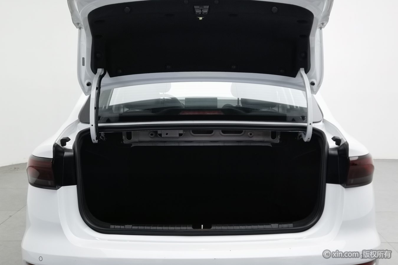 GEELY Emgrand 2023 #17 GEELY Emgrand 2023 car image #17
