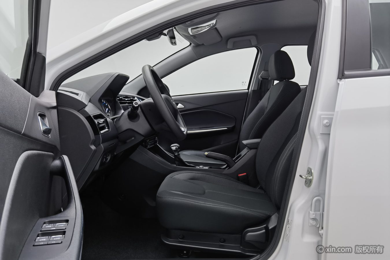Chery Tiggo 3x 2025 #10 Chery Tiggo 3x 2025 car image #10