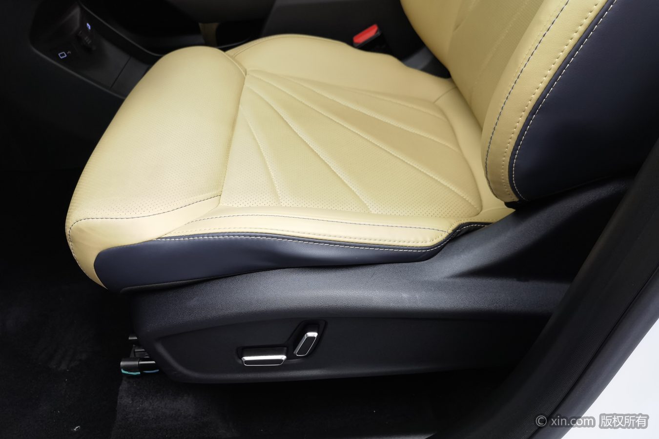 GEELY Boyue L 2024 #21 GEELY Boyue L 2024 image de voiture #21