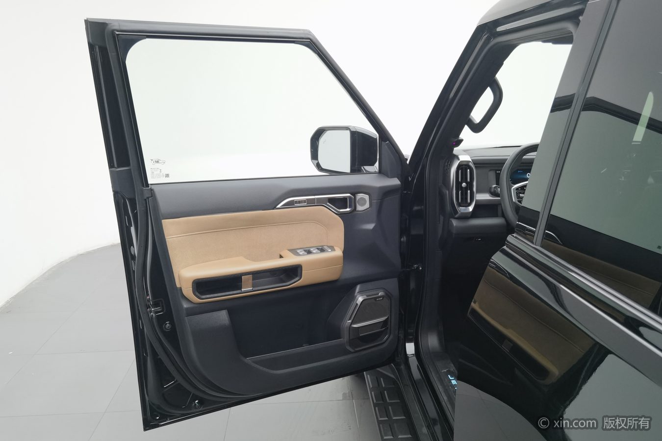 Jetour Traveller 2023 car image #8