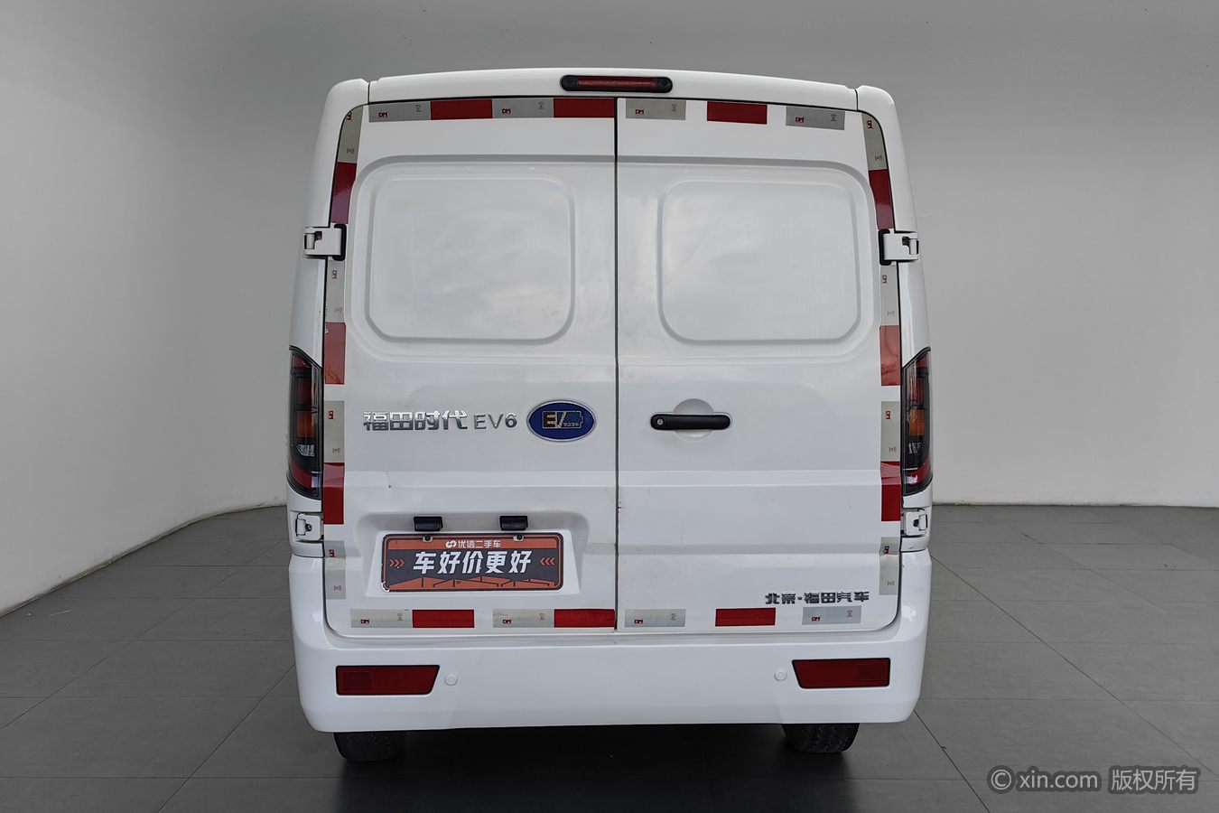 2025 car image #5