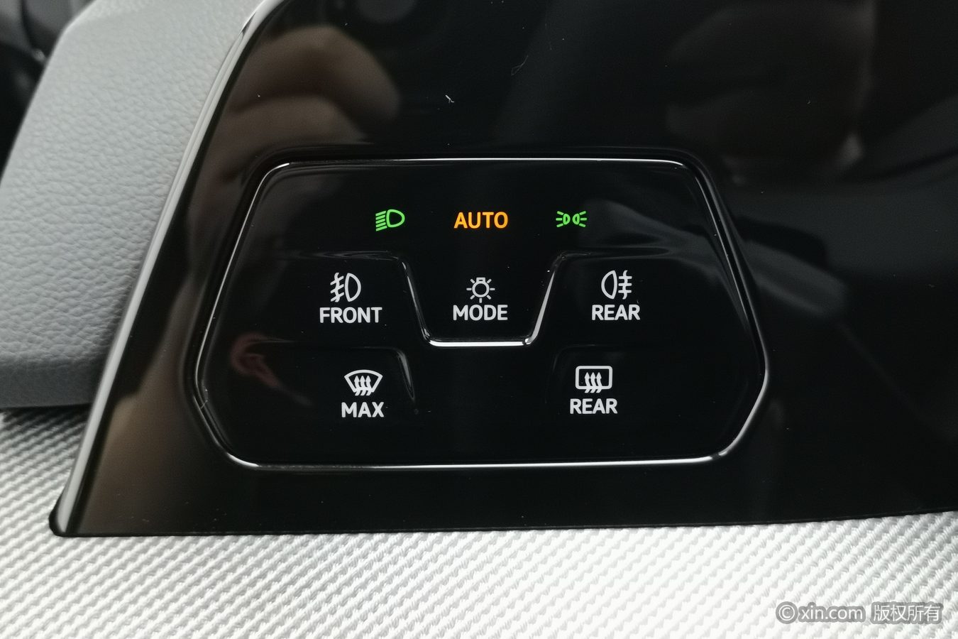 Volkswagen GolfGTI 2025 car image #22