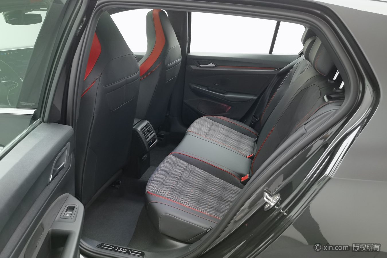 Volkswagen GolfGTI 2025 car image #16