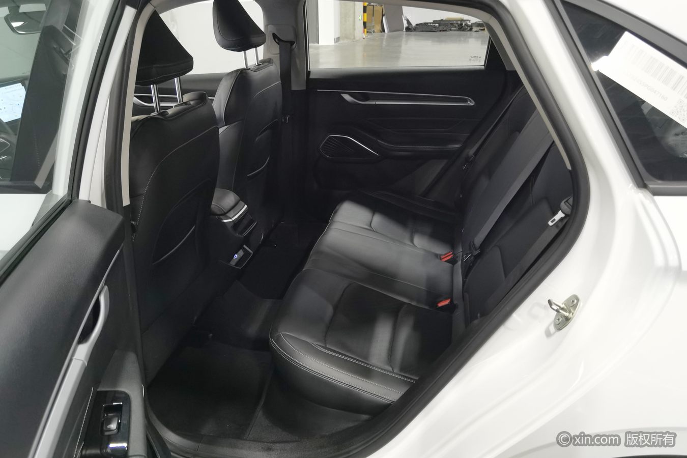 GEELY Emgrand 2023 car image #16