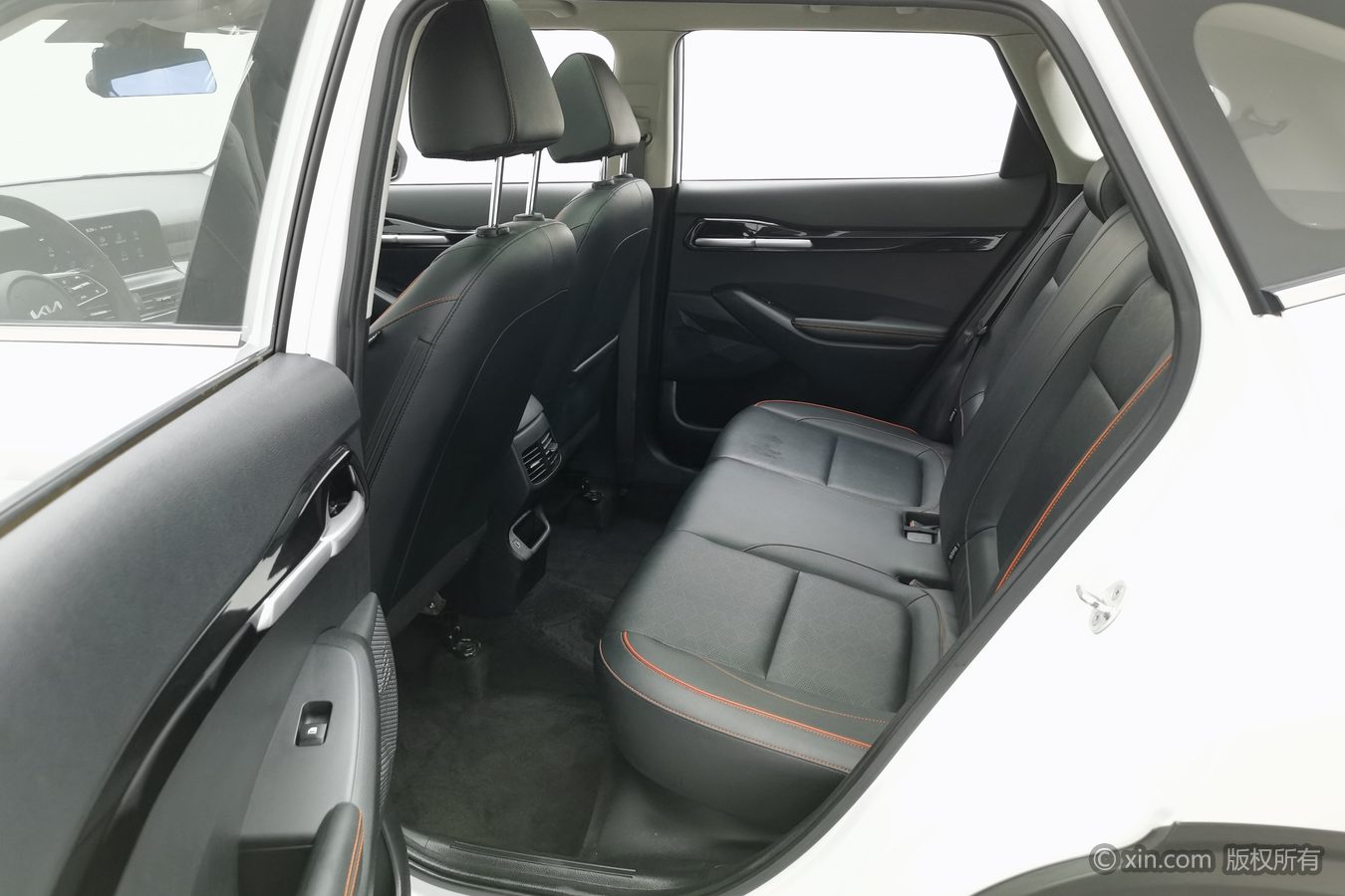 Kia Seltos 2023 car image #16