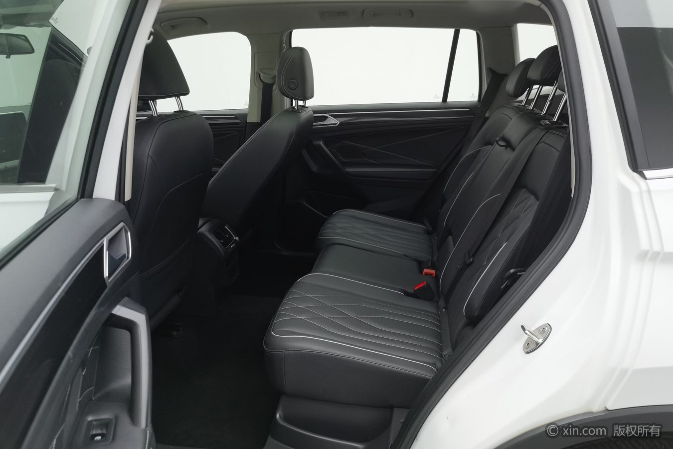 Volkswagen Tiguan L 2024 #16 Volkswagen Tiguan L 2024 car image #16
