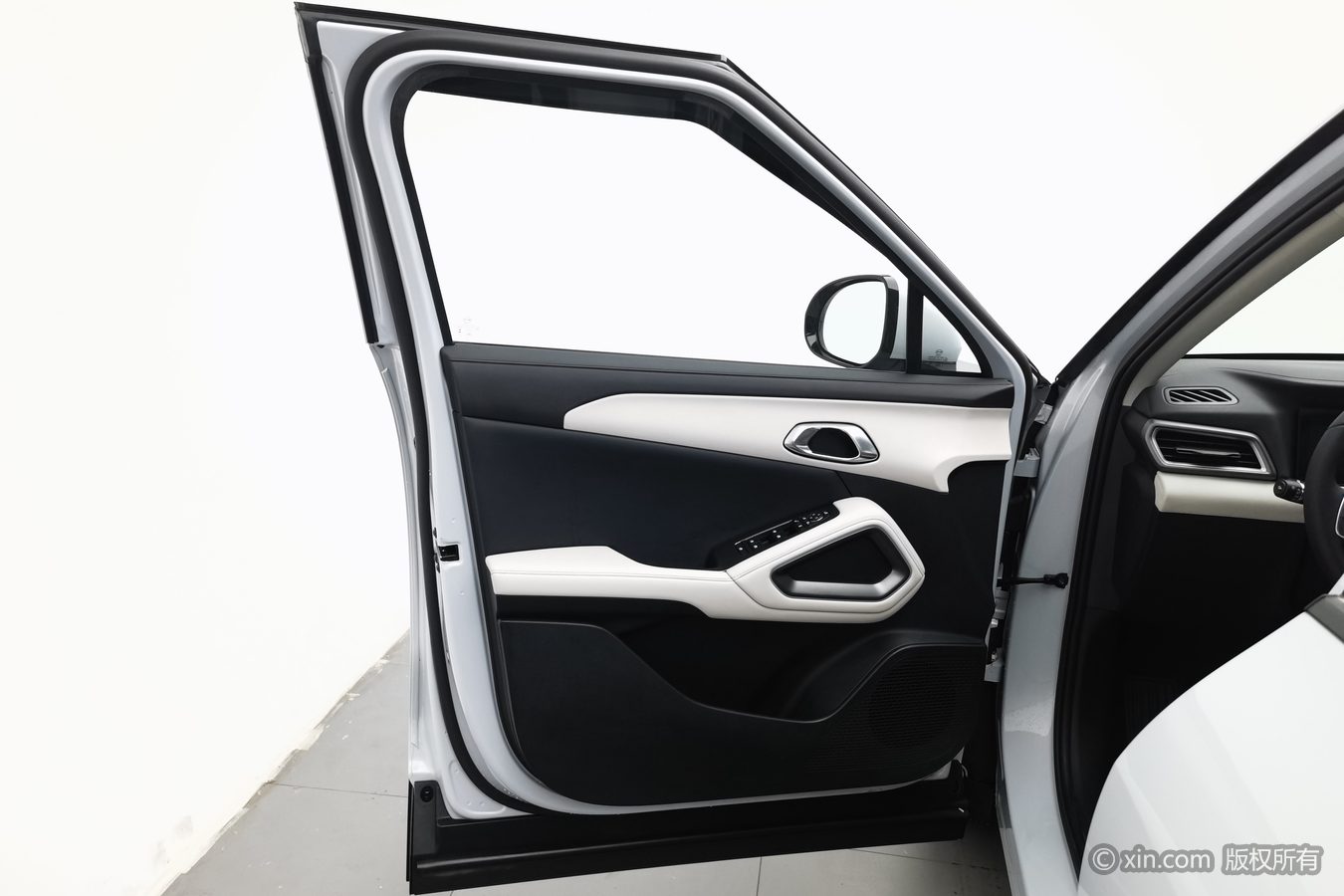 BYD YuanUP 2024 #8 BYD YuanUP 2024 car image #8