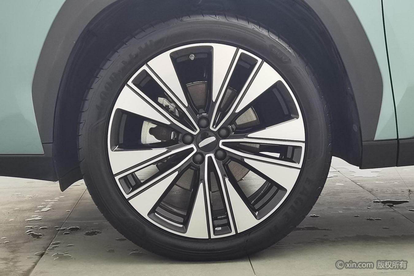GEELY Boyue L 2025 car image #7