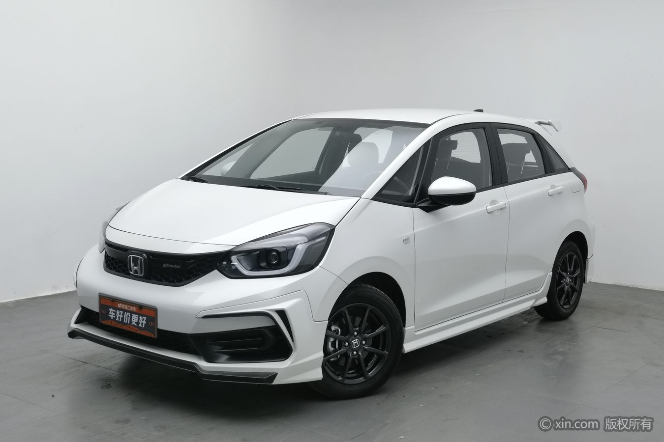 Honda Fit 2024 car image #2