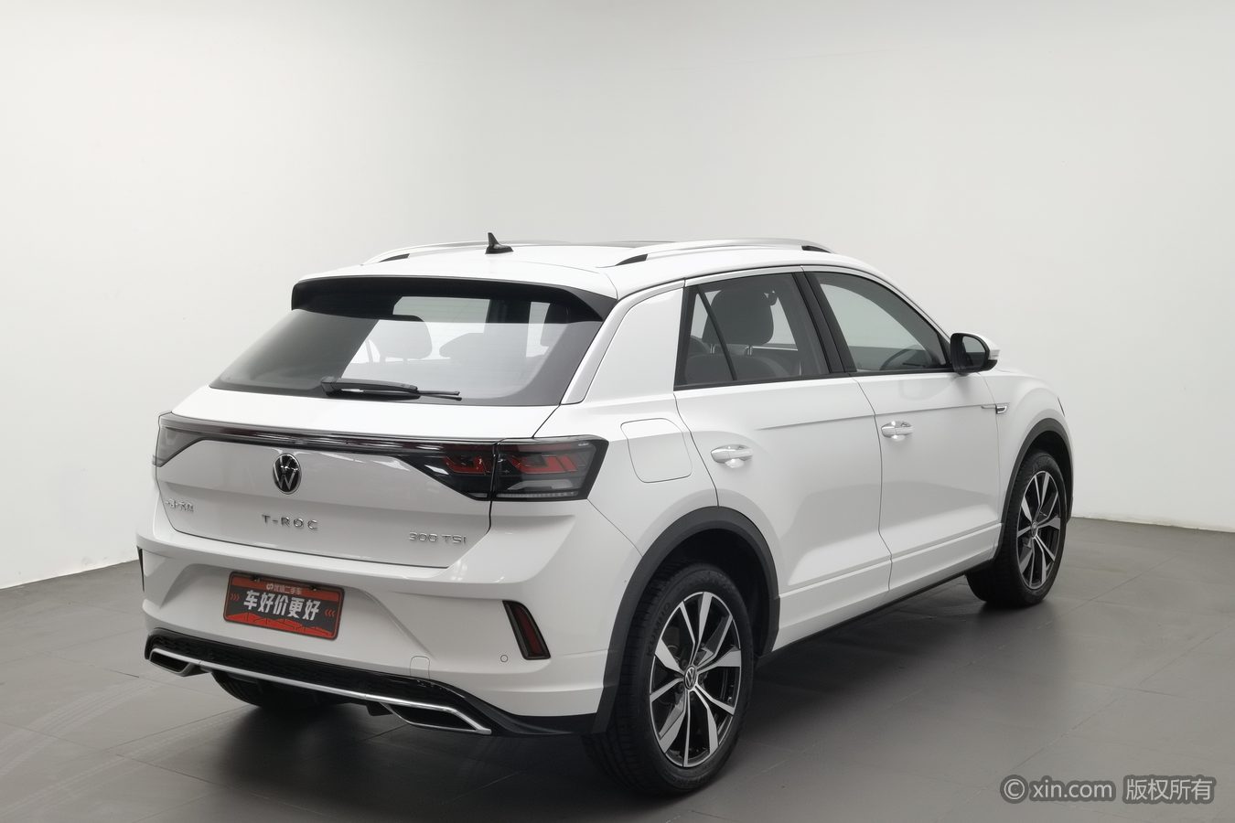 Volkswagen T-Roc 2024 car image #3