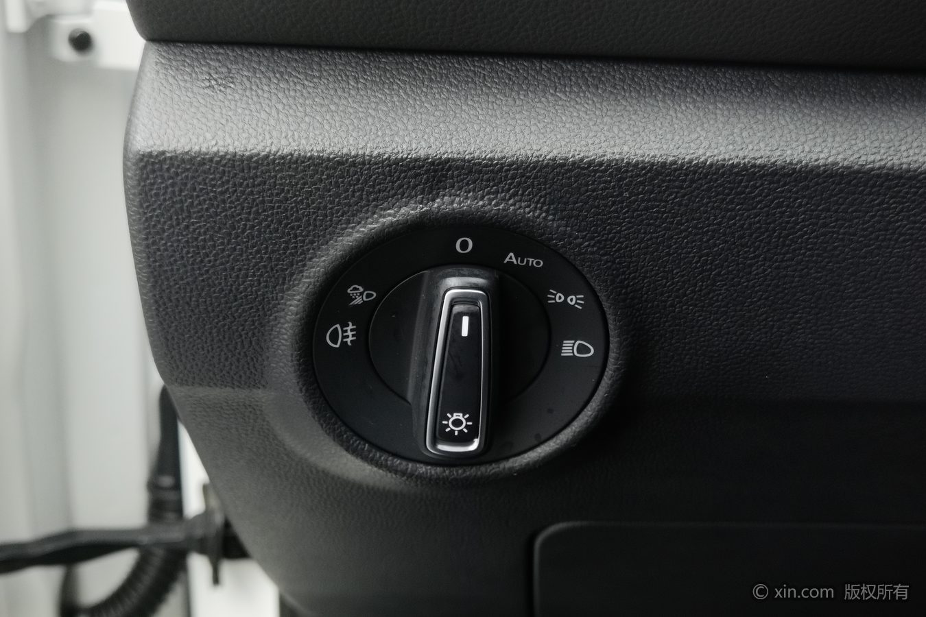 Volkswagen T-Roc 2024 car image #22