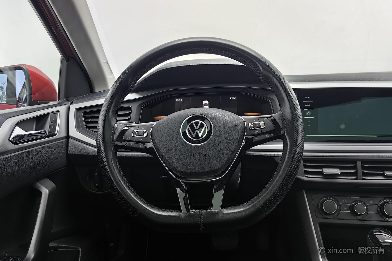 Volkswagen Polo 2023 car image #11