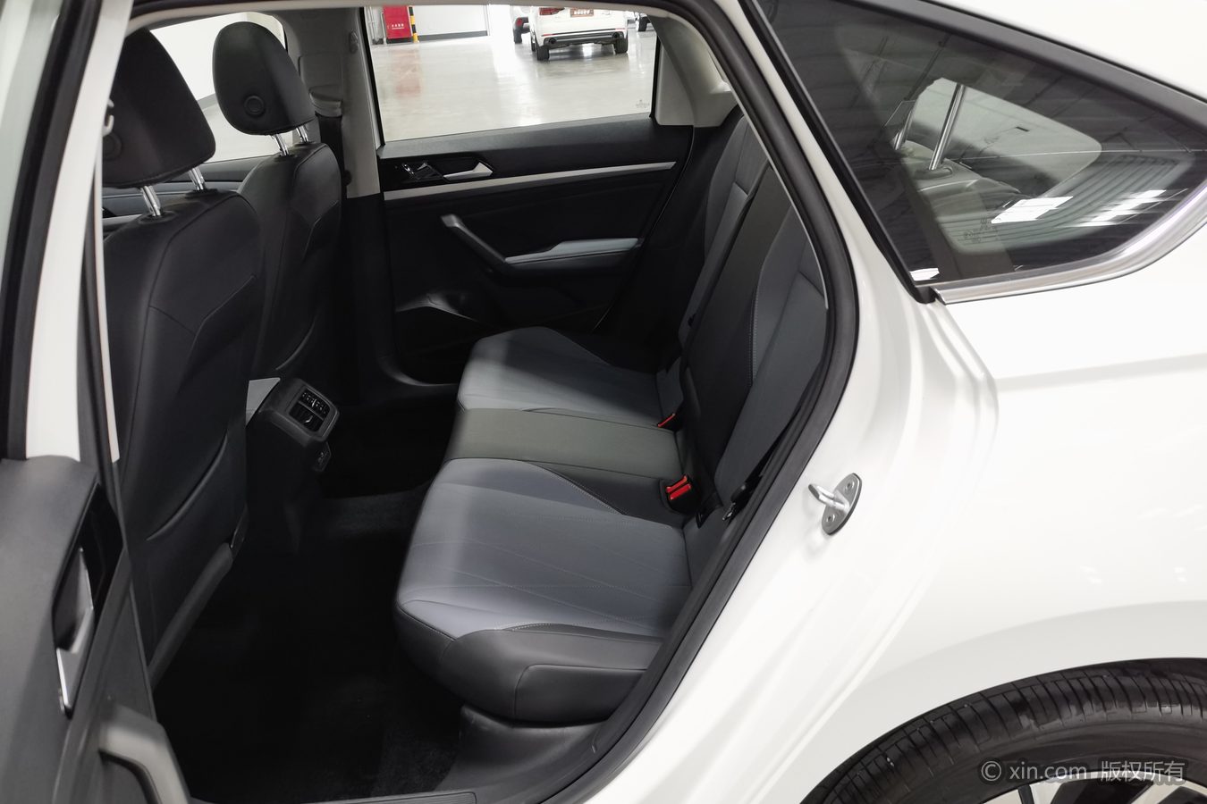 Volkswagen Lavida 2026 car image #16