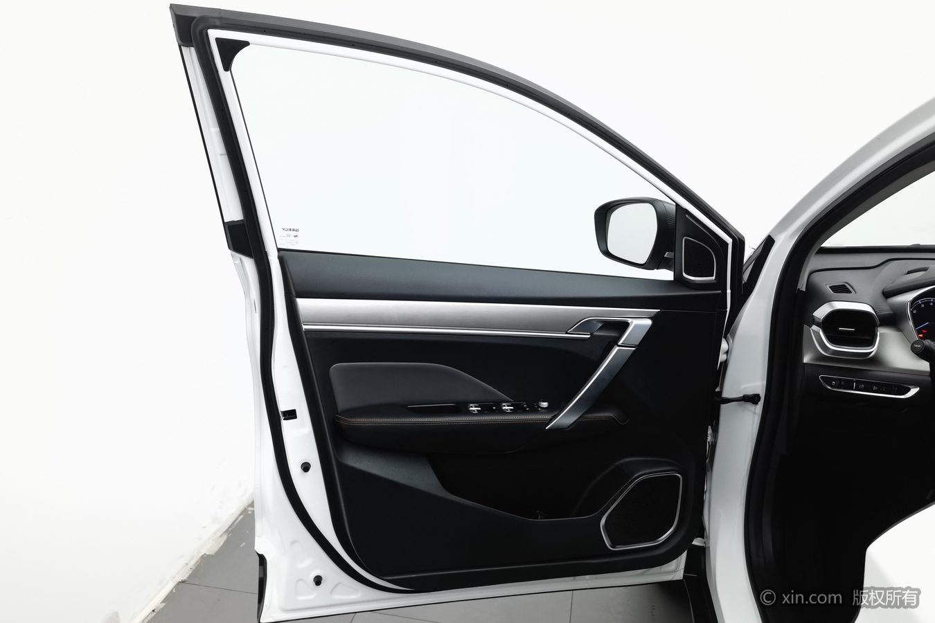 GEELY Coolray 2024 #8 GEELY Coolray 2024 car image #8