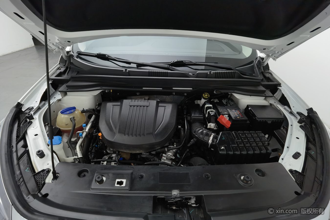 Jetour X90 PLUS 2024 изображение автомобиля #18