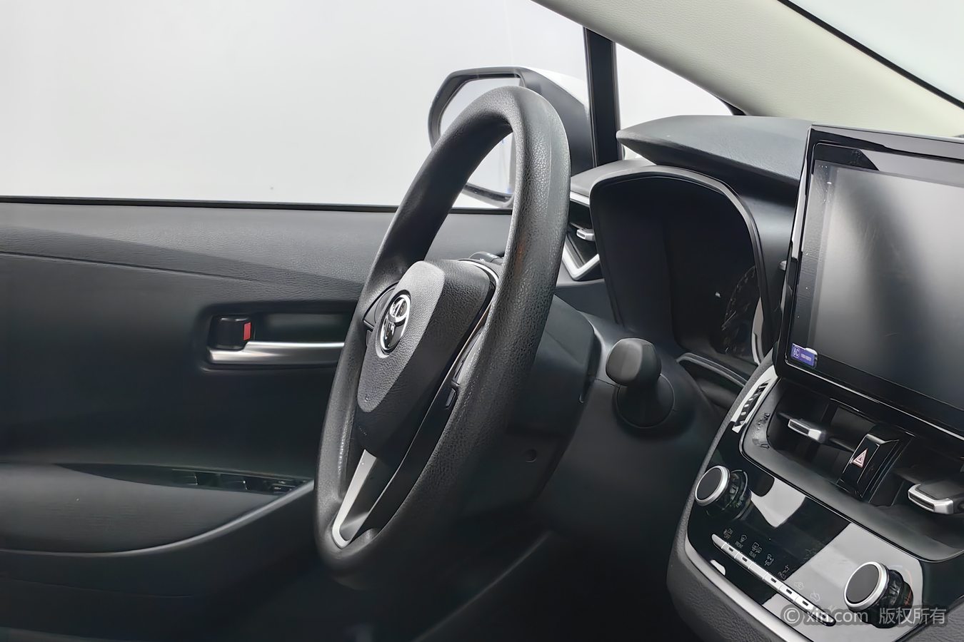 Toyota Corolla 2024 image de voiture #23