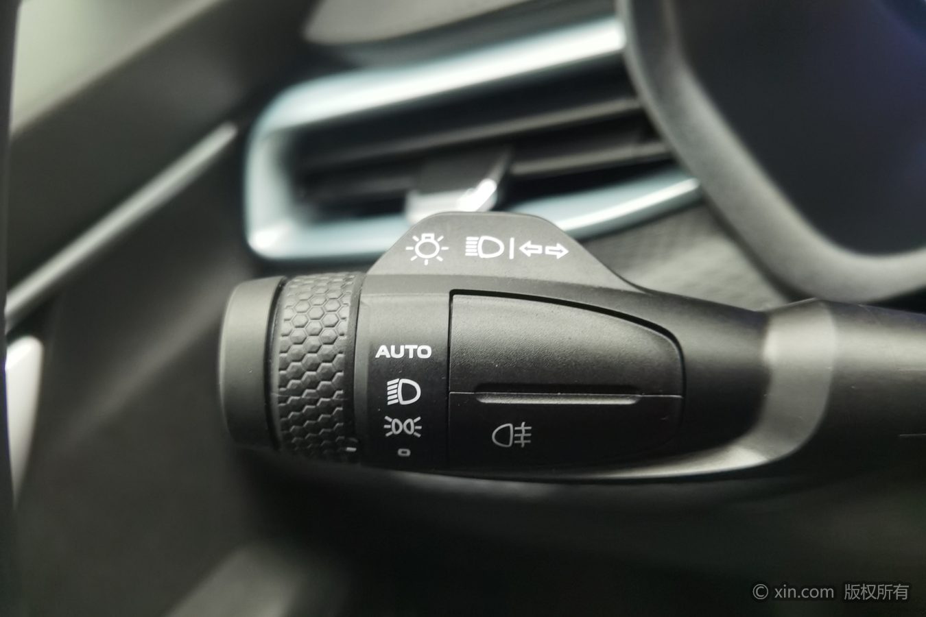 GEELY Emgrand 2025 car image #22