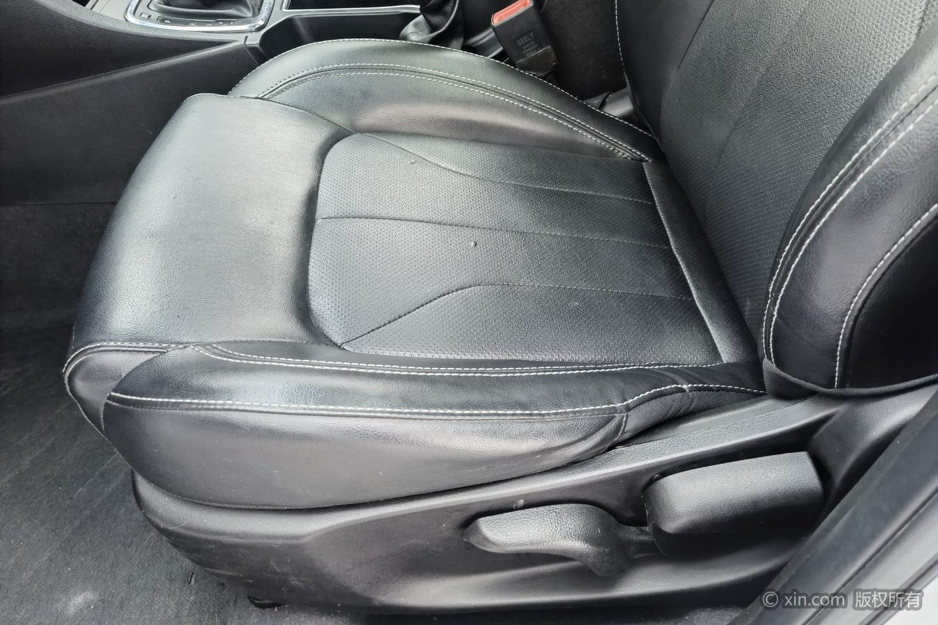 GEELY Emgrand 2016 car image #21