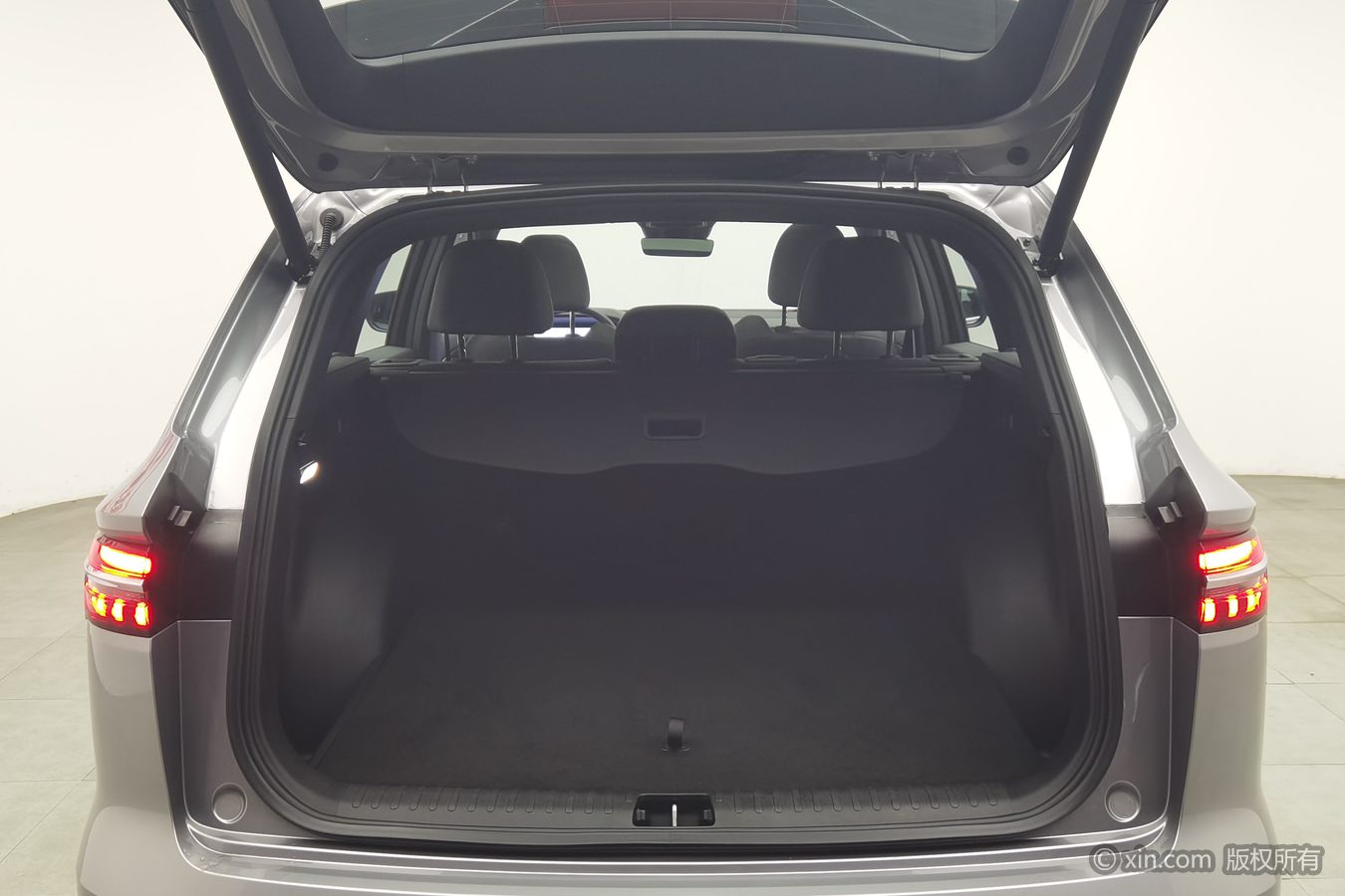 GEELY Monjaro 2024 car image #17