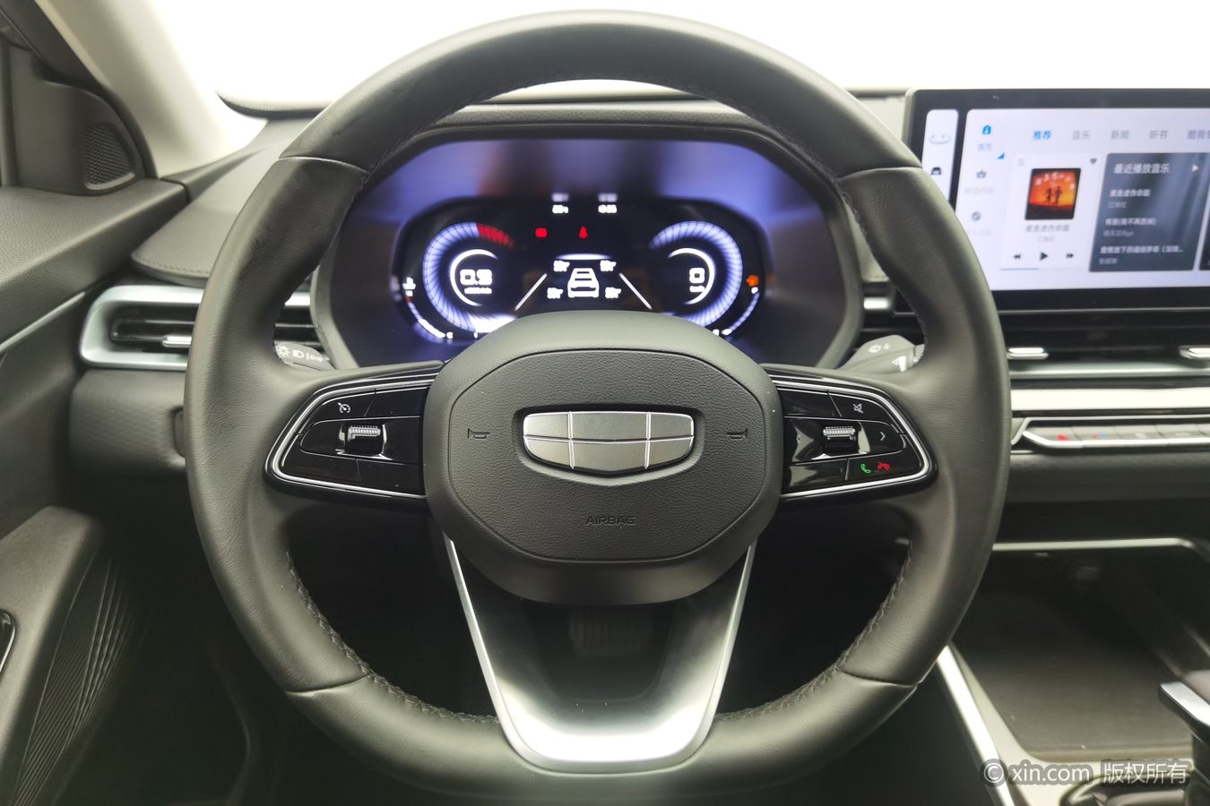 GEELY Emgrand 2025 صورة سيارة #11