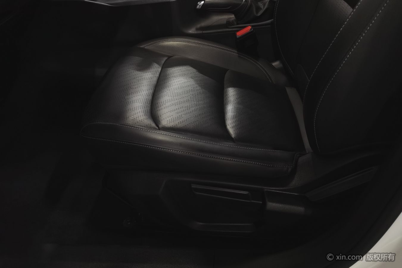 GEELY Emgrand 2024 car image #21