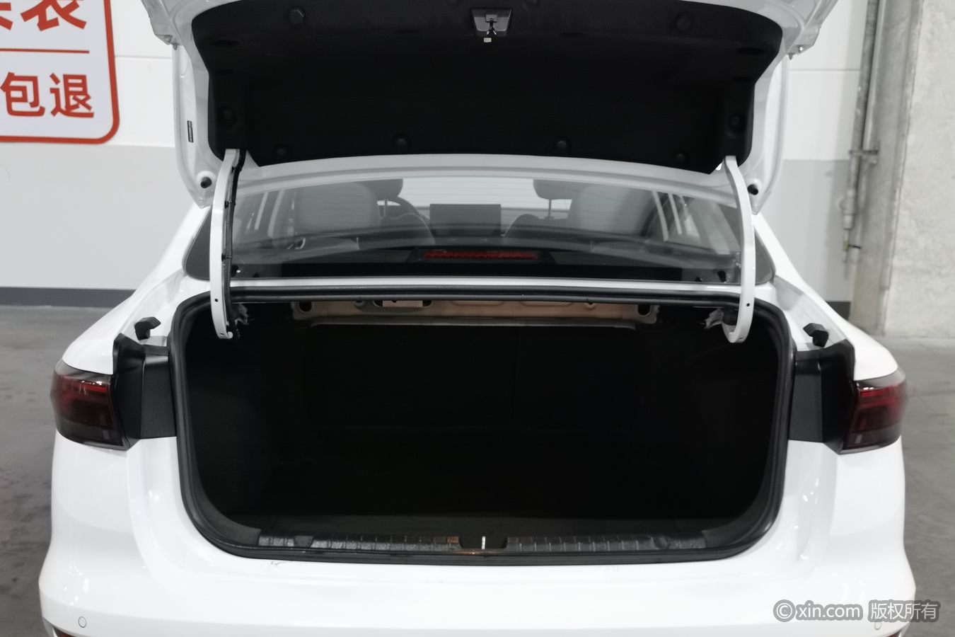 GEELY Emgrand 2024 car image #17