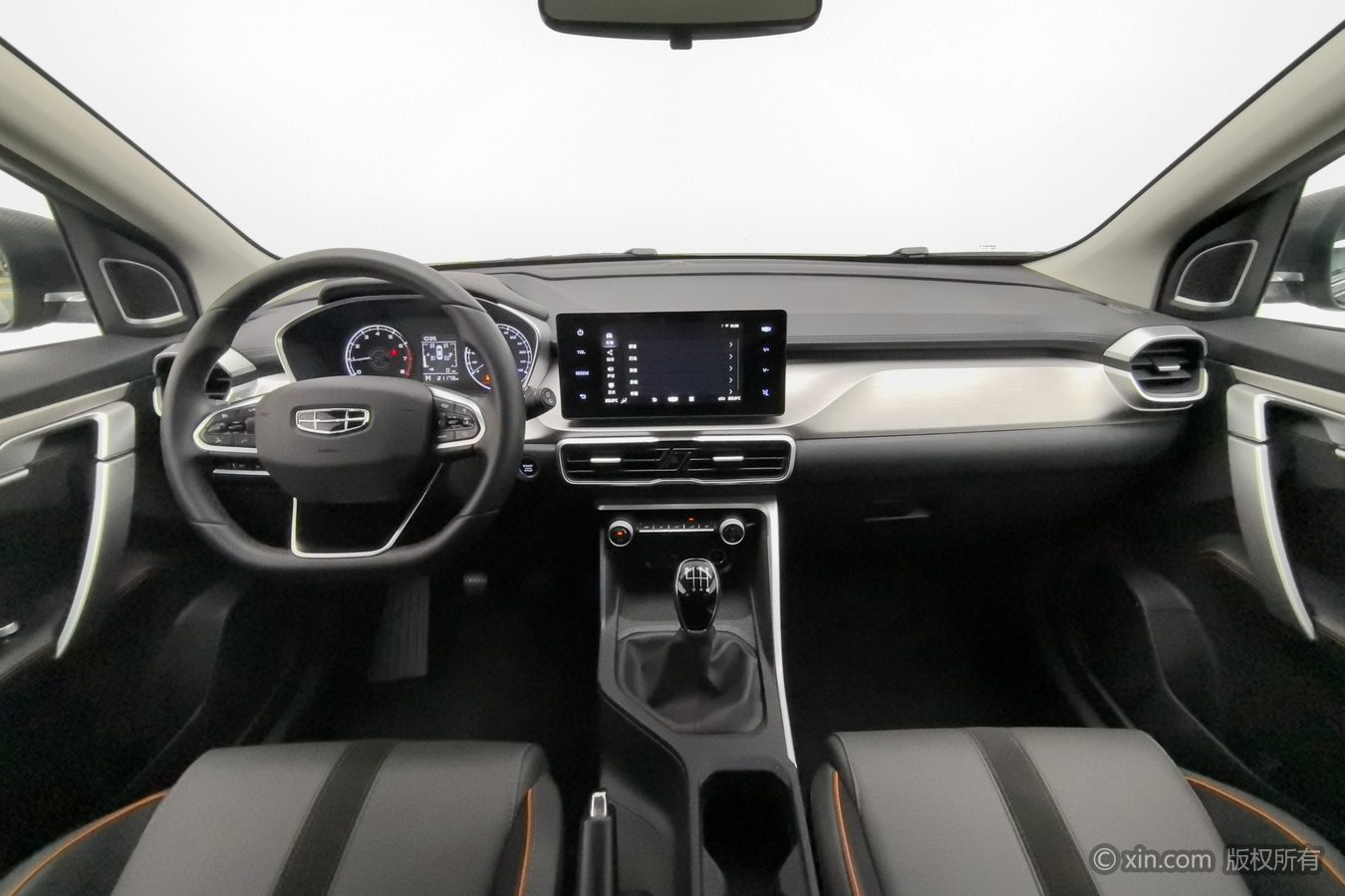 GEELY Coolray 2024 car image #12
