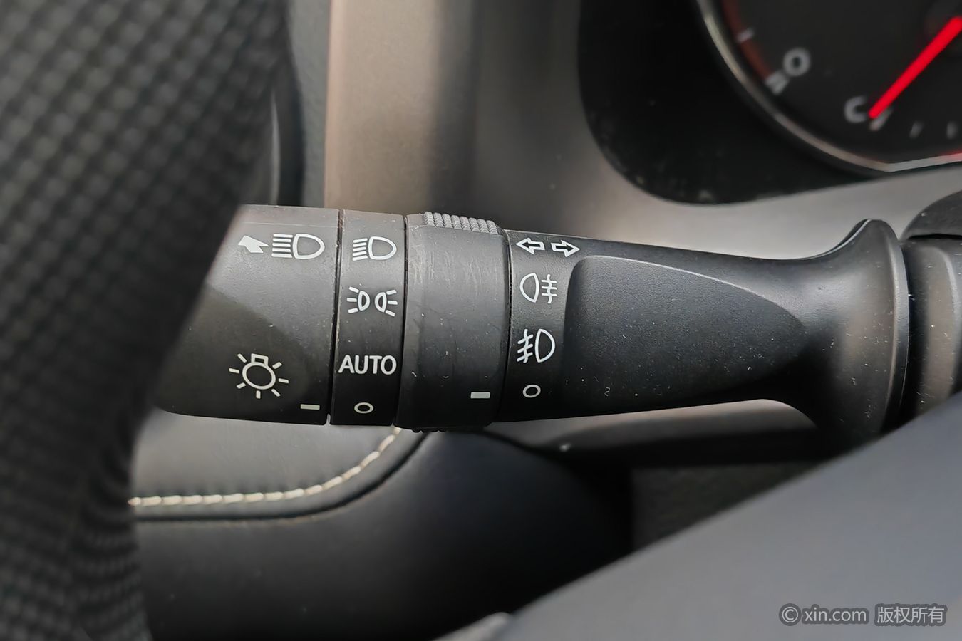 Toyota RAV4 2019 car image #22