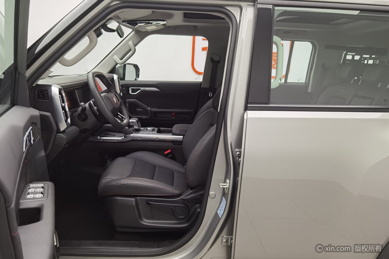 Jetour Traveller 2024 car image #10