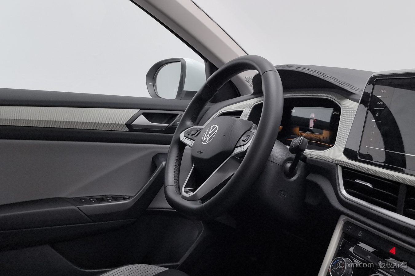 Volkswagen T-Roc 2025 car image #23