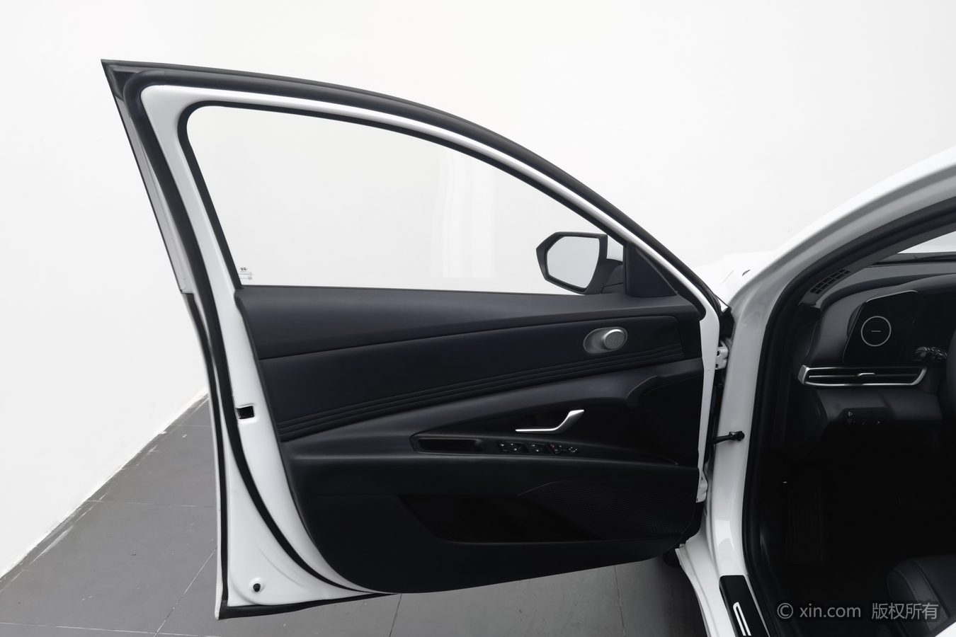Hyundai Elantra 2024 car image #8