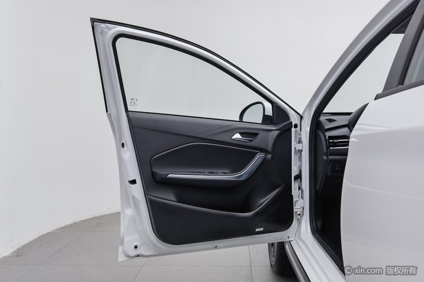 Chery Tiggo 3x 2025 #8 Chery Tiggo 3x 2025 car image #8